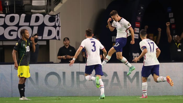Matthew Hoppe scores for the USMNT vs Jamaica in the Gold Cup